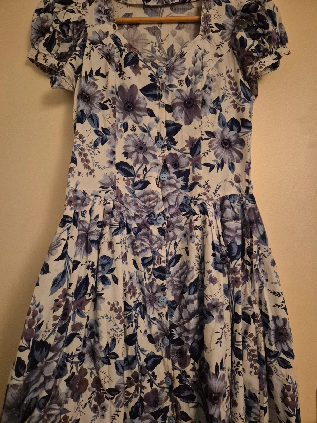 Vestido vintage com flores 🌸 – photo 3